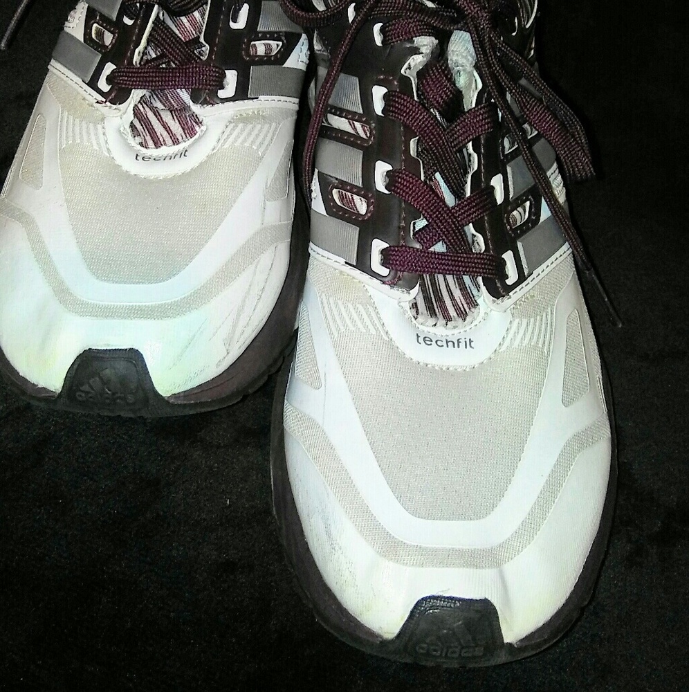 ADIDAS MAROON AND WHITE 
